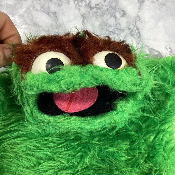 Vintage Oscar The Grouch Hand Puppet 1970s Sesame Street - Picture 3 of 7